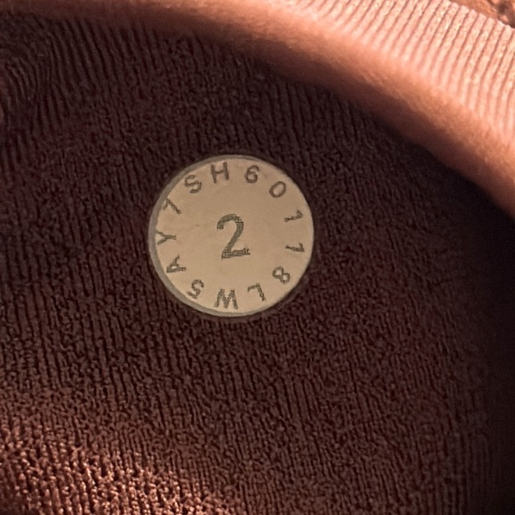 LULULEMON Play Off The Pleats Tight *25" High Rise Leggings in Redwood Size 2 - Picture 6 of 11